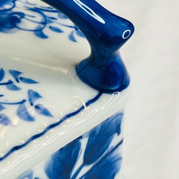 Blue and White Hexagon Trinket box with lid blue handle Thailand Porcelain - Picture 6 of 16